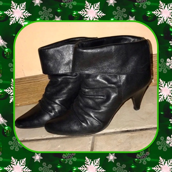 LEATHER "Steve Madden” Ankle Boots’ - Picture 4 of 13